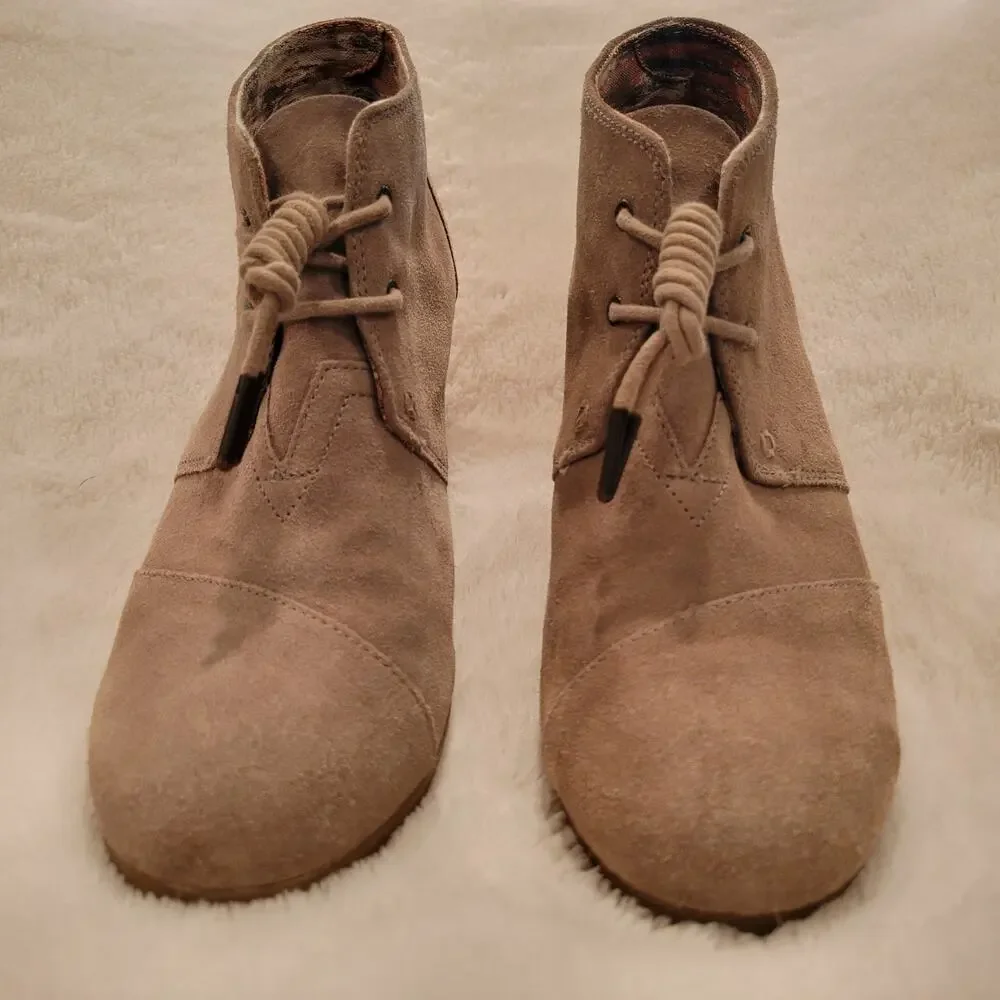 TOMS Womens Desert Wedge Suede Taupe Ankle High Heel Bootie✨️9.5